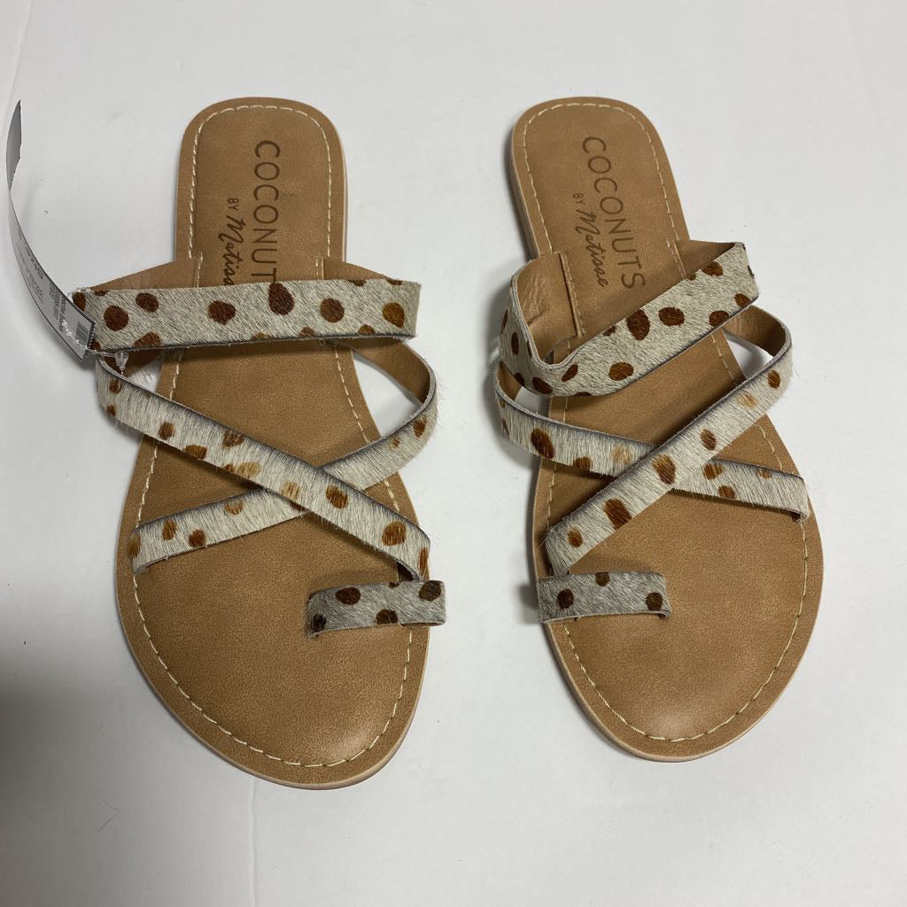 Sz 8 animal strappy flats Coconuts