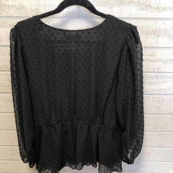 18 Sheer l/s Dotted Swiss tie
