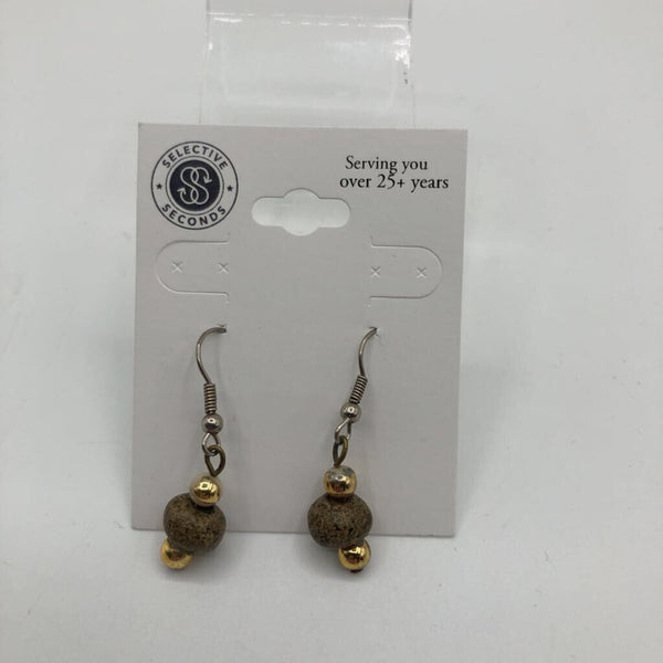 goldtone drop earring with brown/gold bead