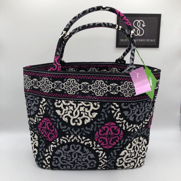 R42 quilted open tote