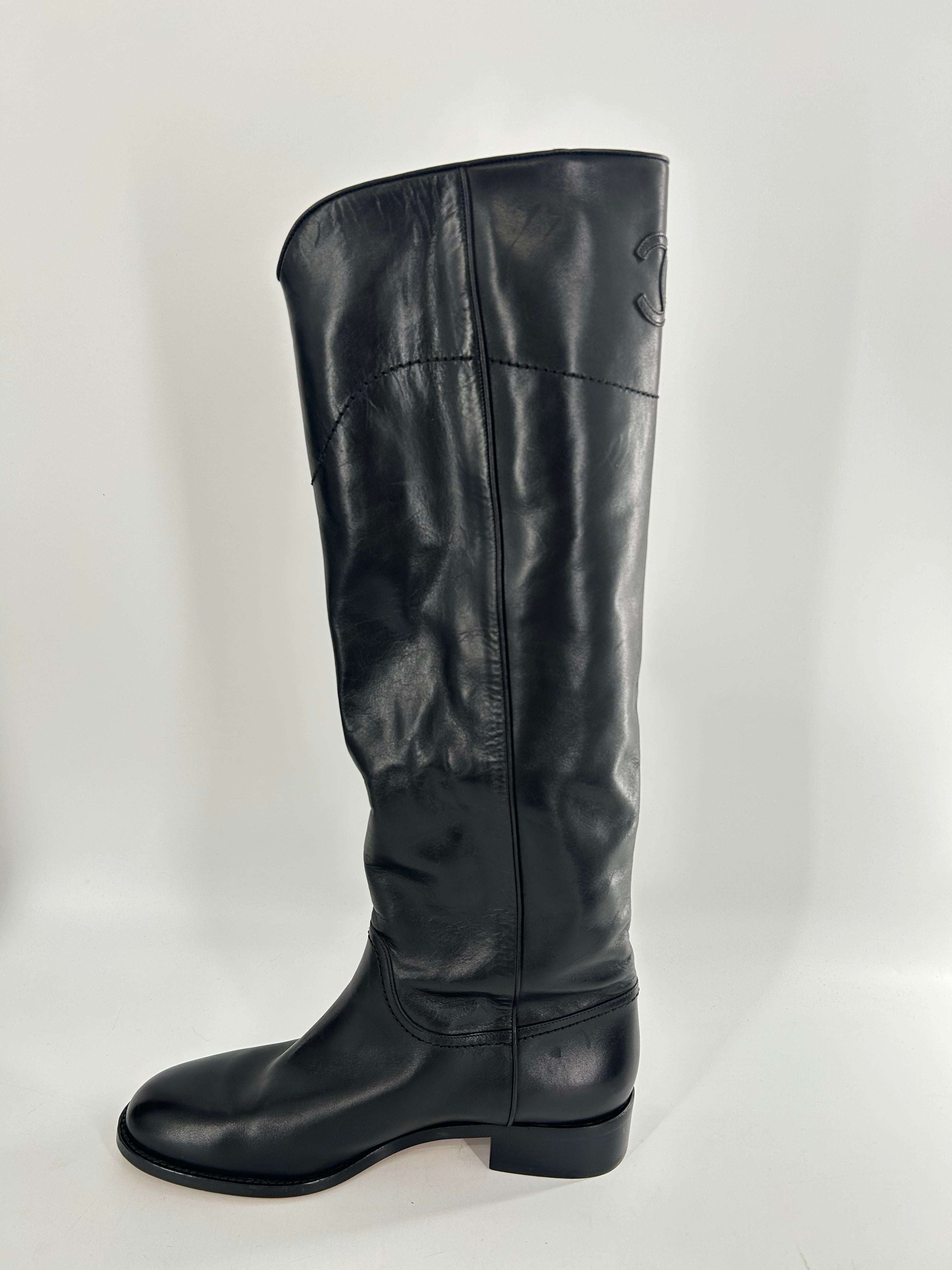 Chanel 2015 Interlocking CC Logo Black Leather Riding Boots size 10.5