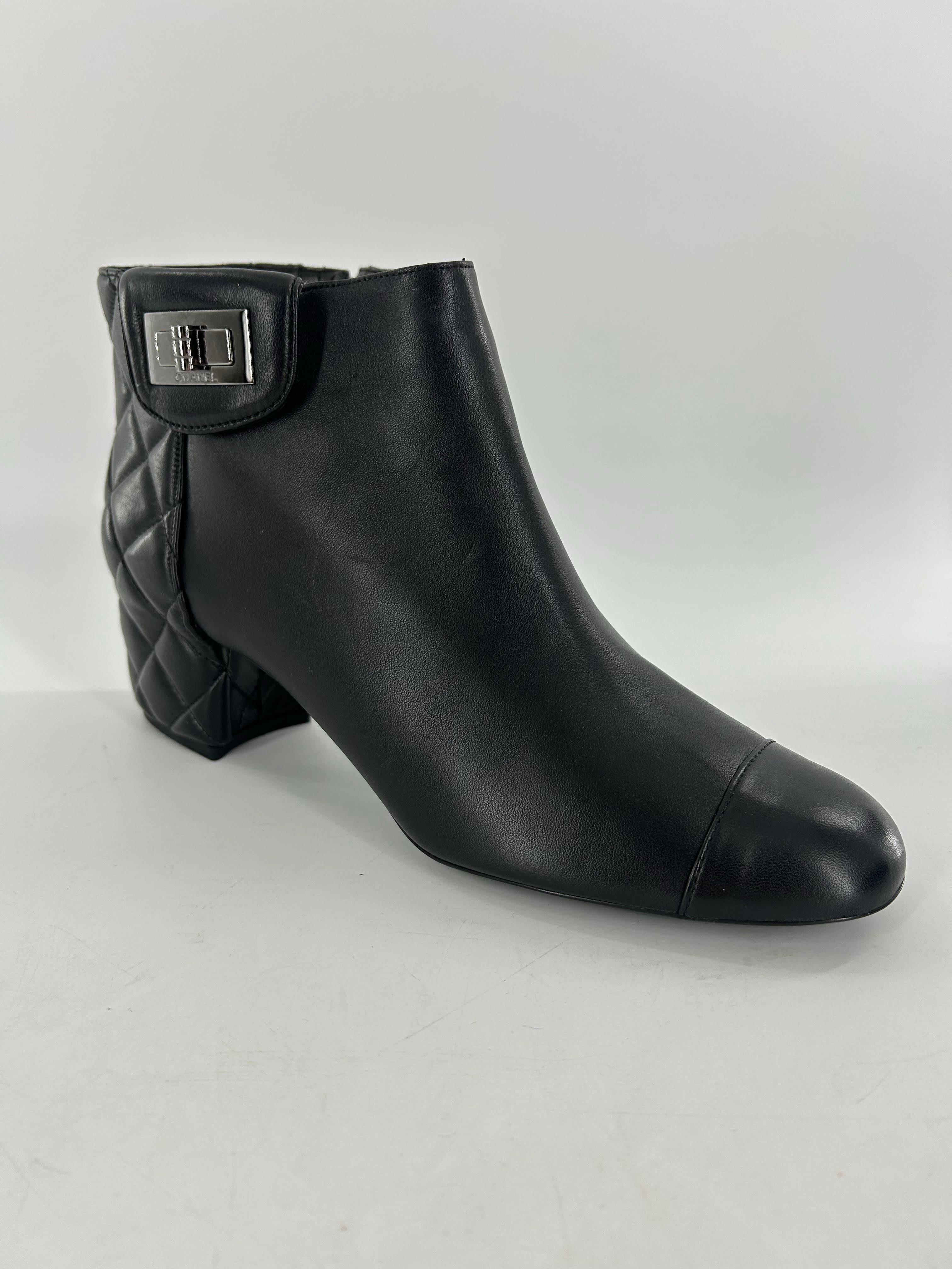 Chanel 2010n Quilted Ankle Boots w/ Turnlock Accent size 10.5