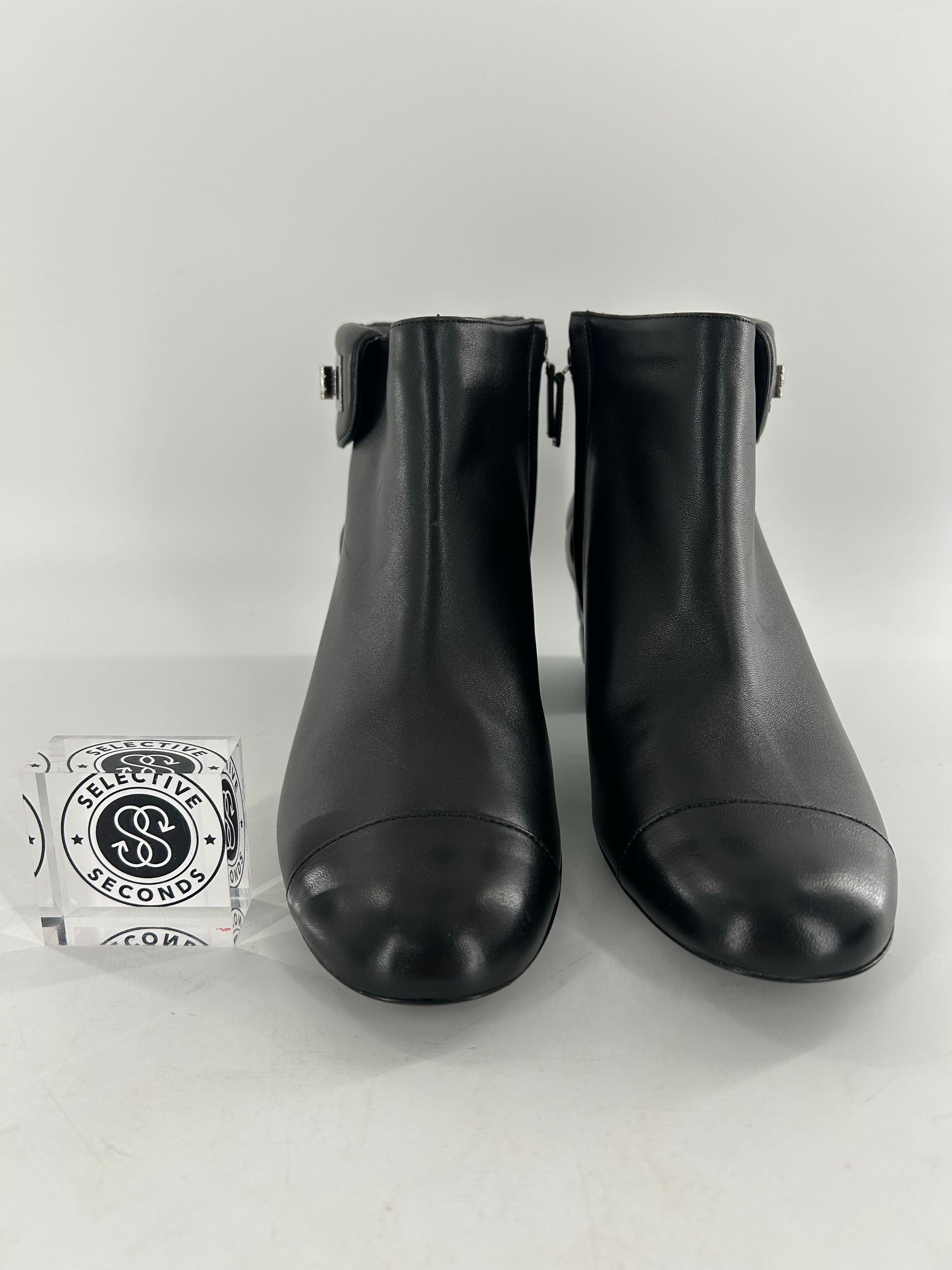 Chanel 2010n Quilted Ankle Boots w/ Turnlock Accent size 10.5