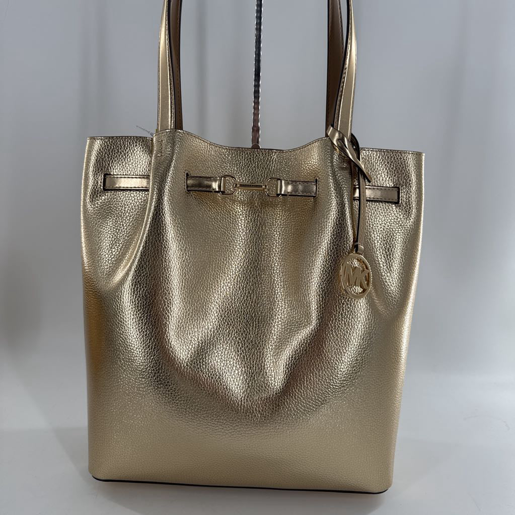 metallic shoulder bag