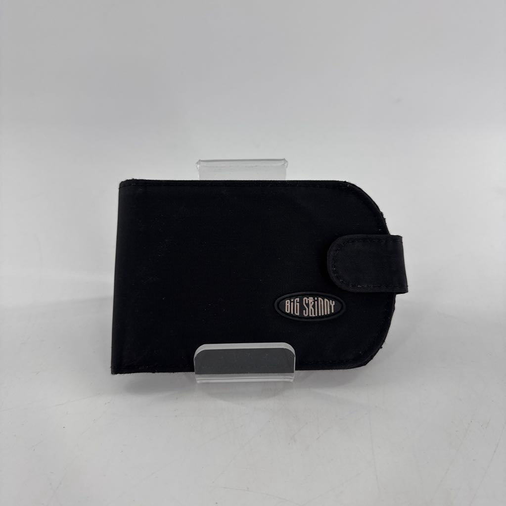 nylon bifold wallet