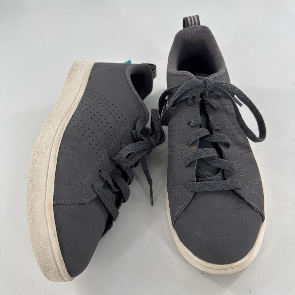 6.5 lace up sneaker