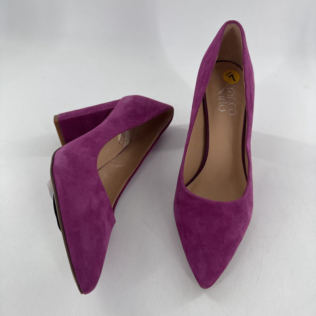7 suede block heel pump