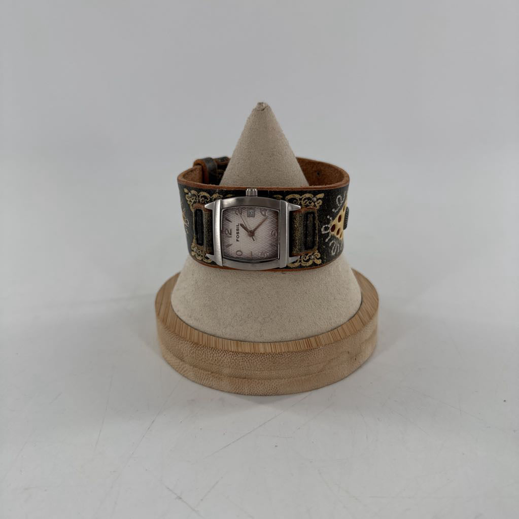 leather band square face watch w/tin