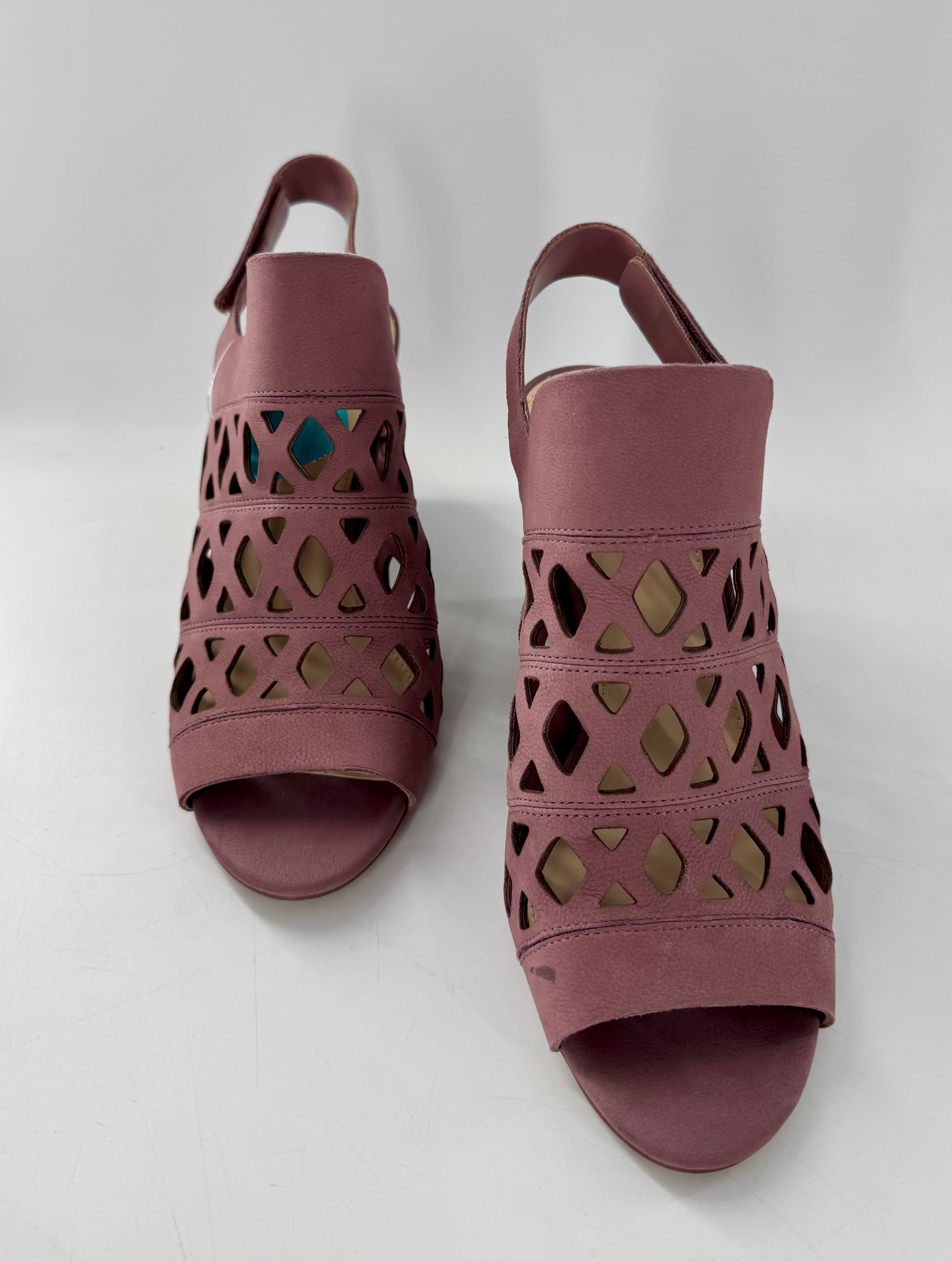 9 cutout block heel sandal