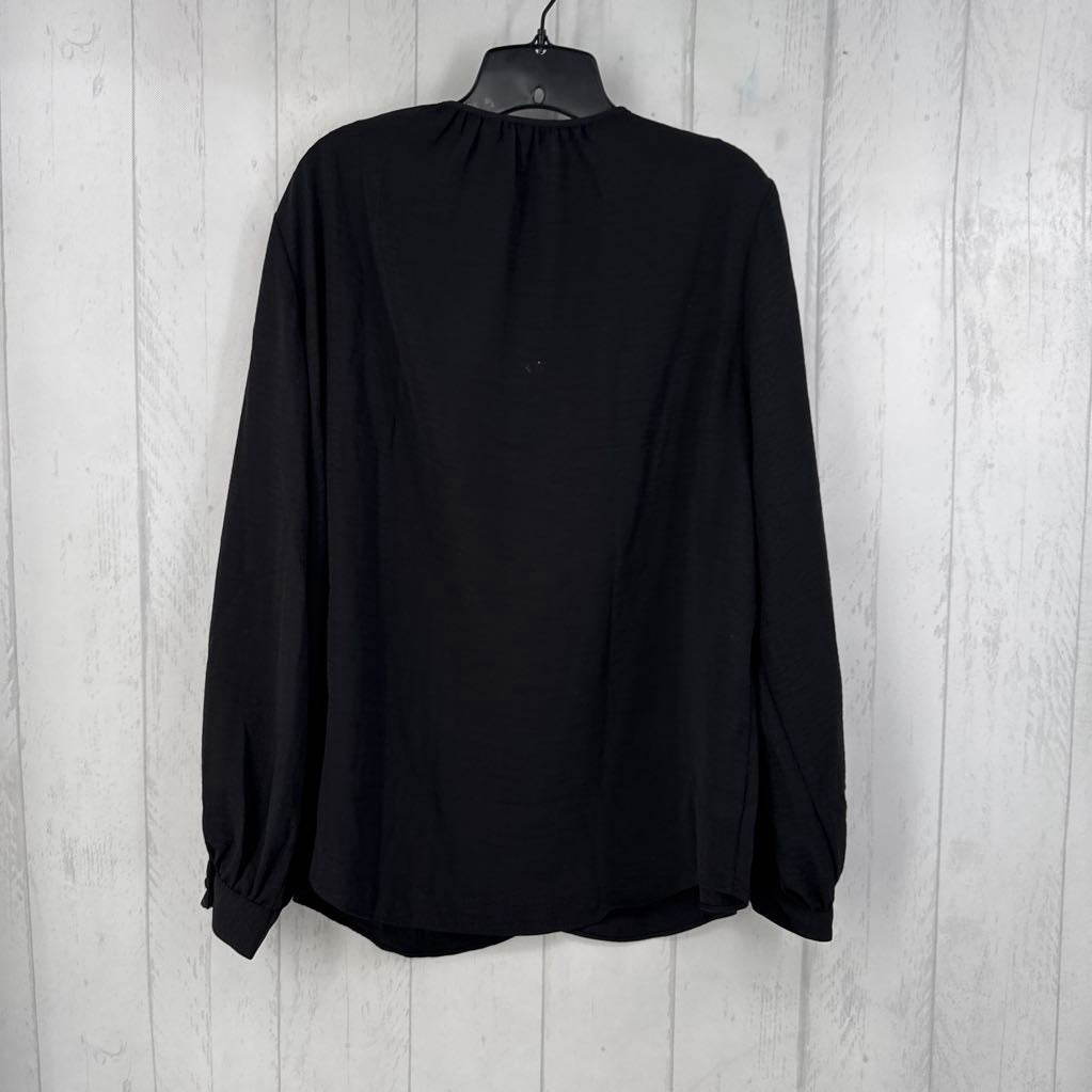 XL button down l/s top