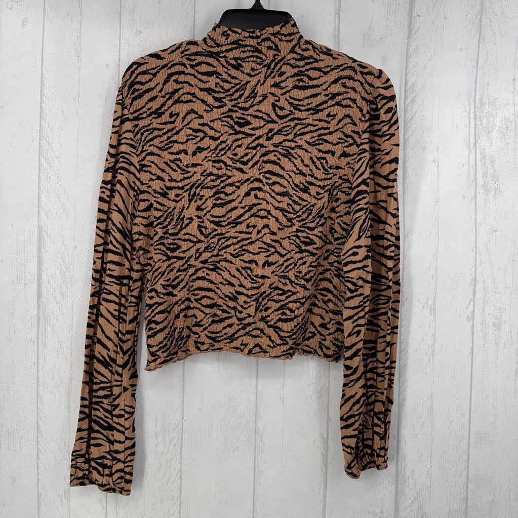 XL zebra print smocked l/s top