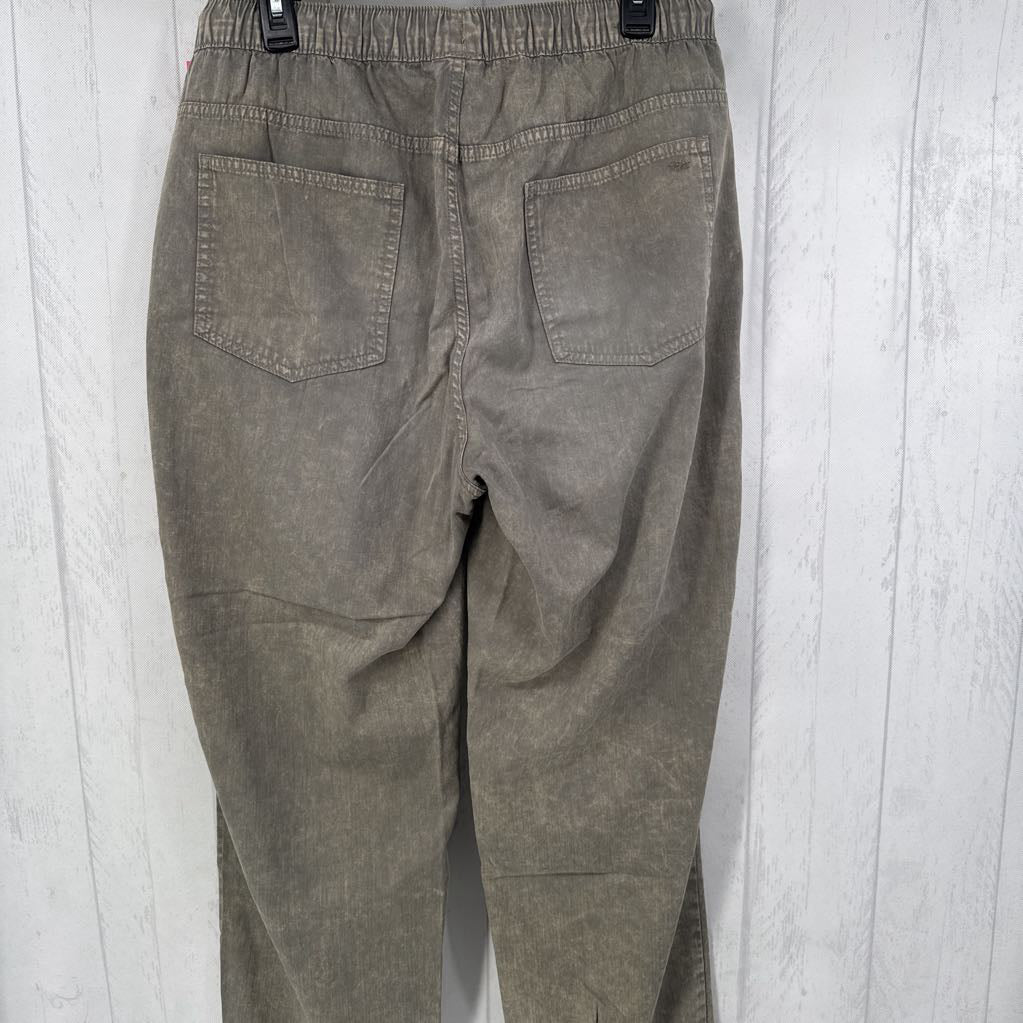 L pull on cuffed pant
