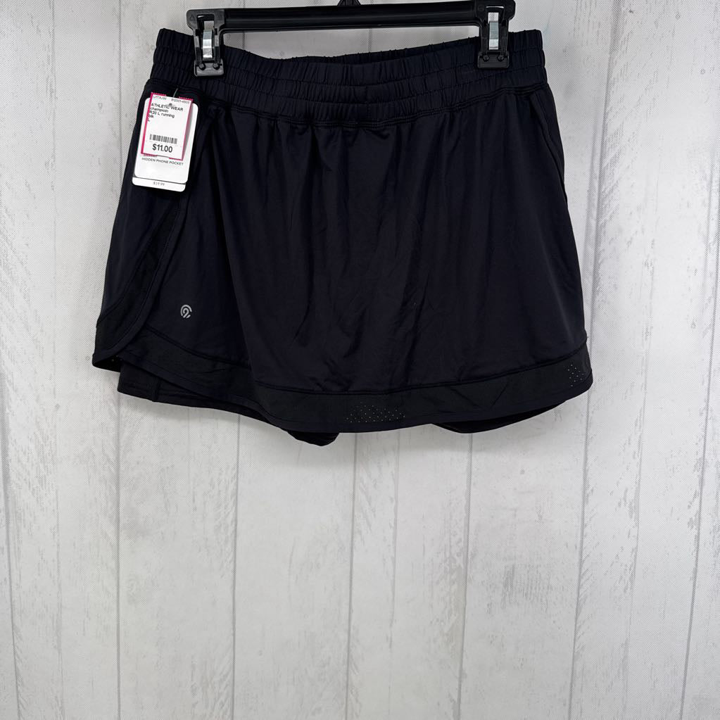 R20 L running shorts