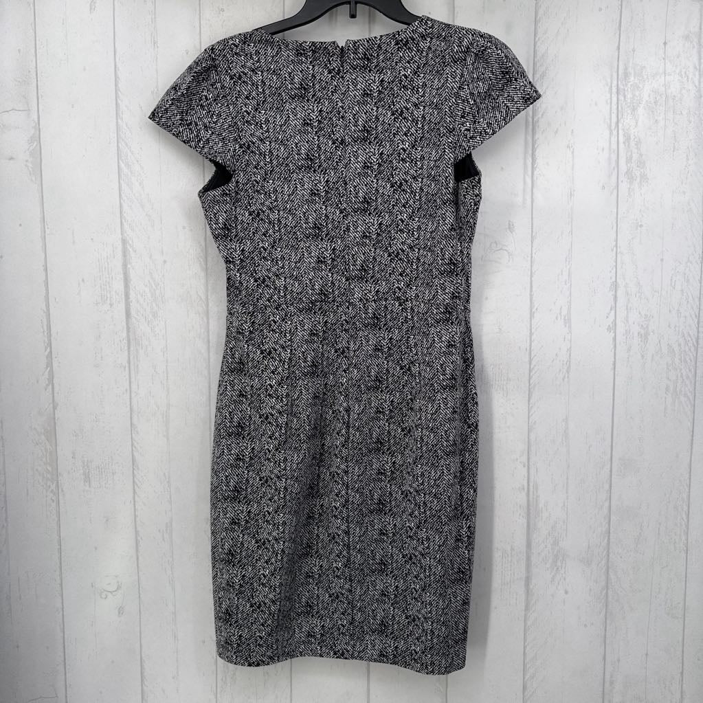 M printed v-neck cap slv dress