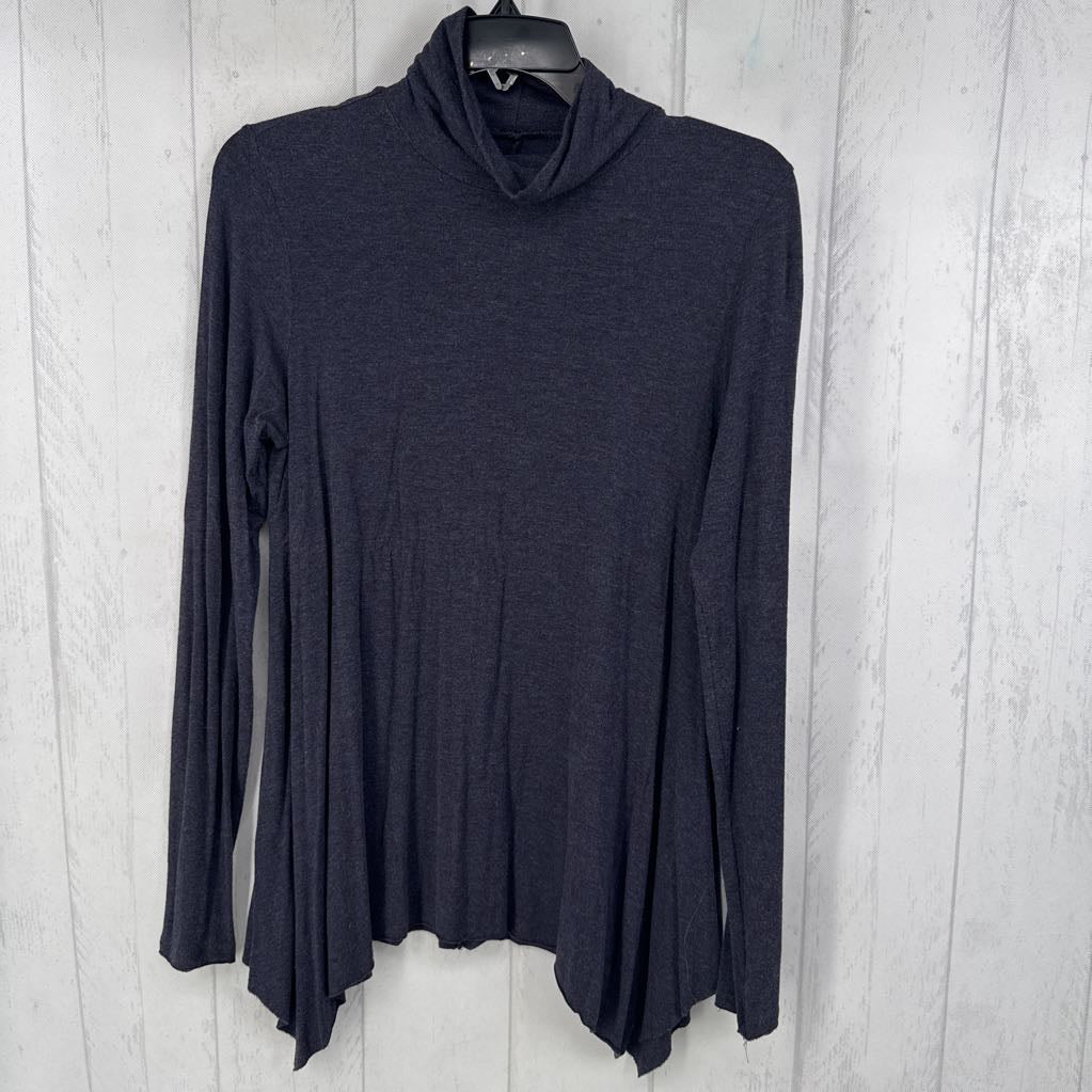 M l/s t-neck top