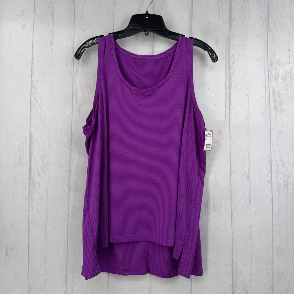 1x scoop neck tank