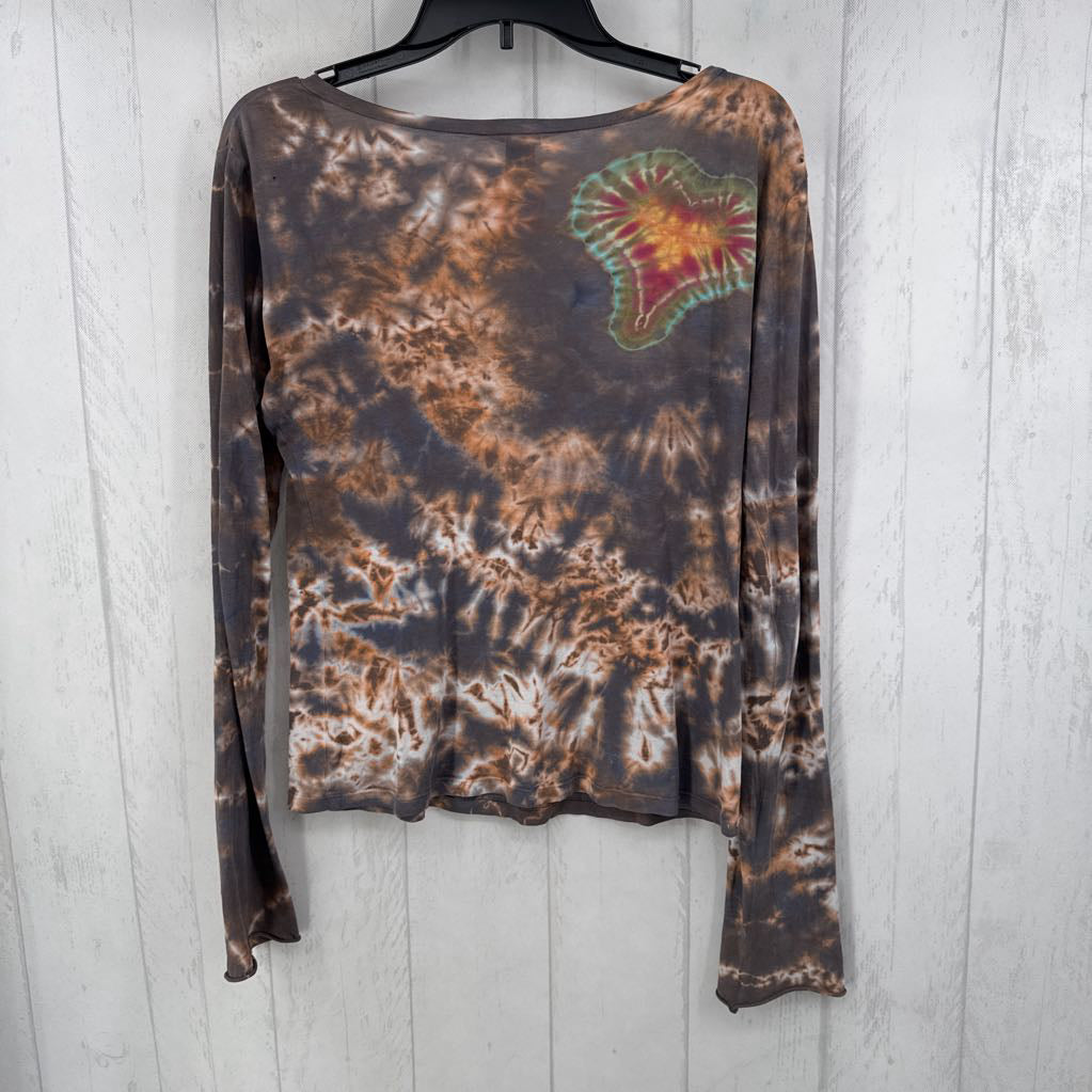 L tie dye button front l/s top