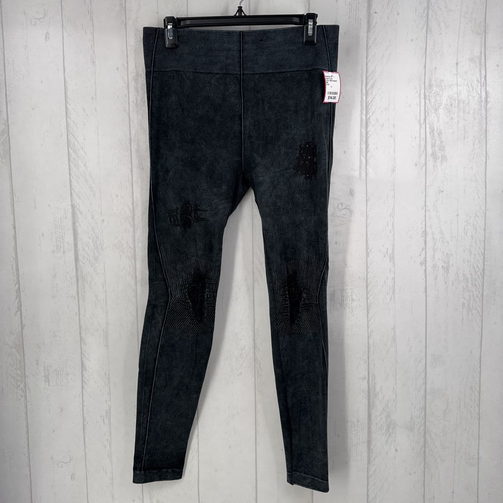 L/XL distressed leggings