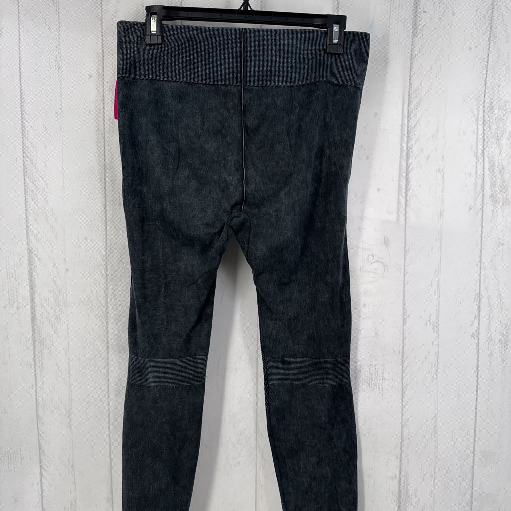 L/XL distressed leggings