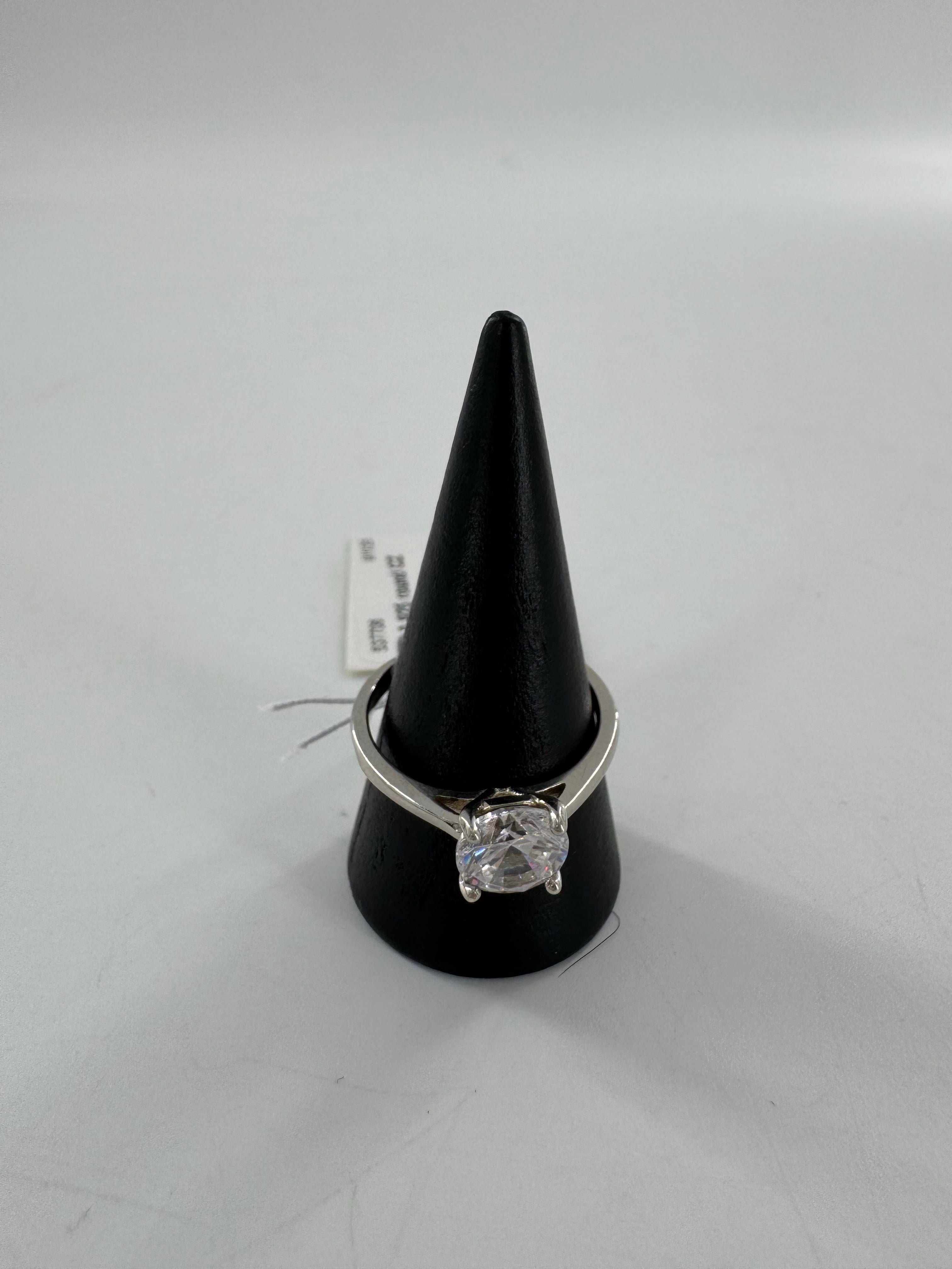 Sz9 925 round CZ ring