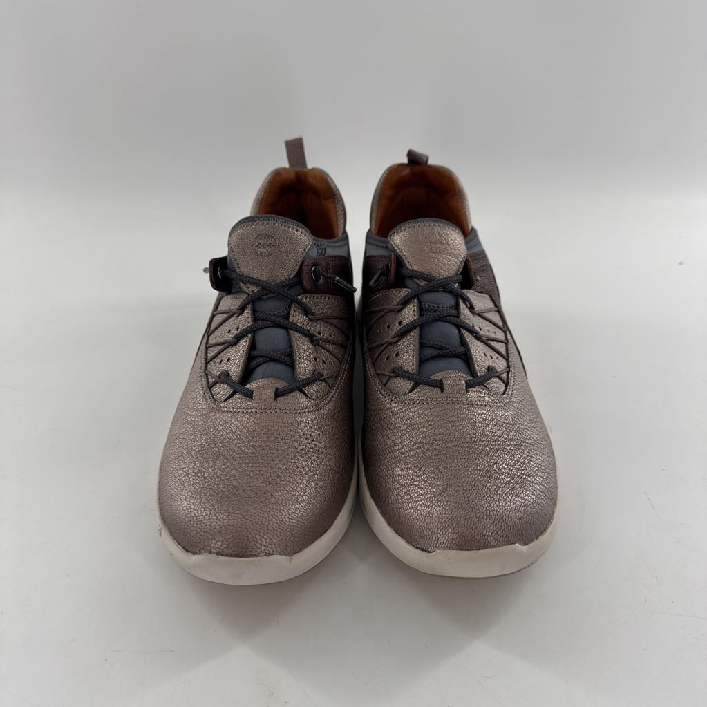 8 bungee lace up sneakers