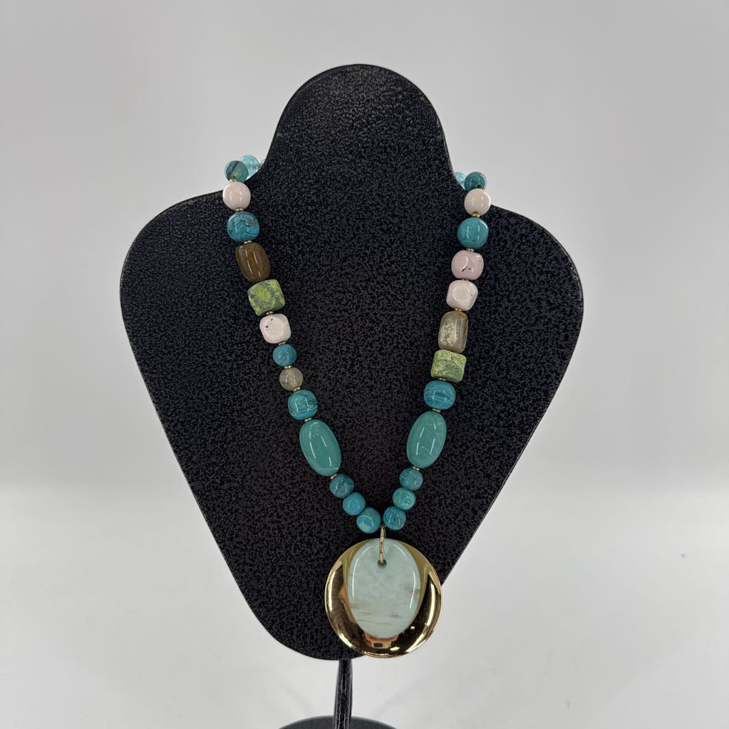 R55 11" stone medallion necklace