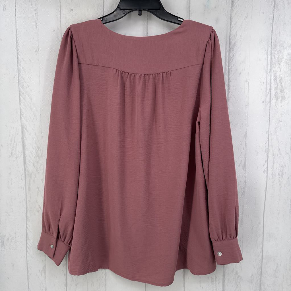 L v-neck l/s top