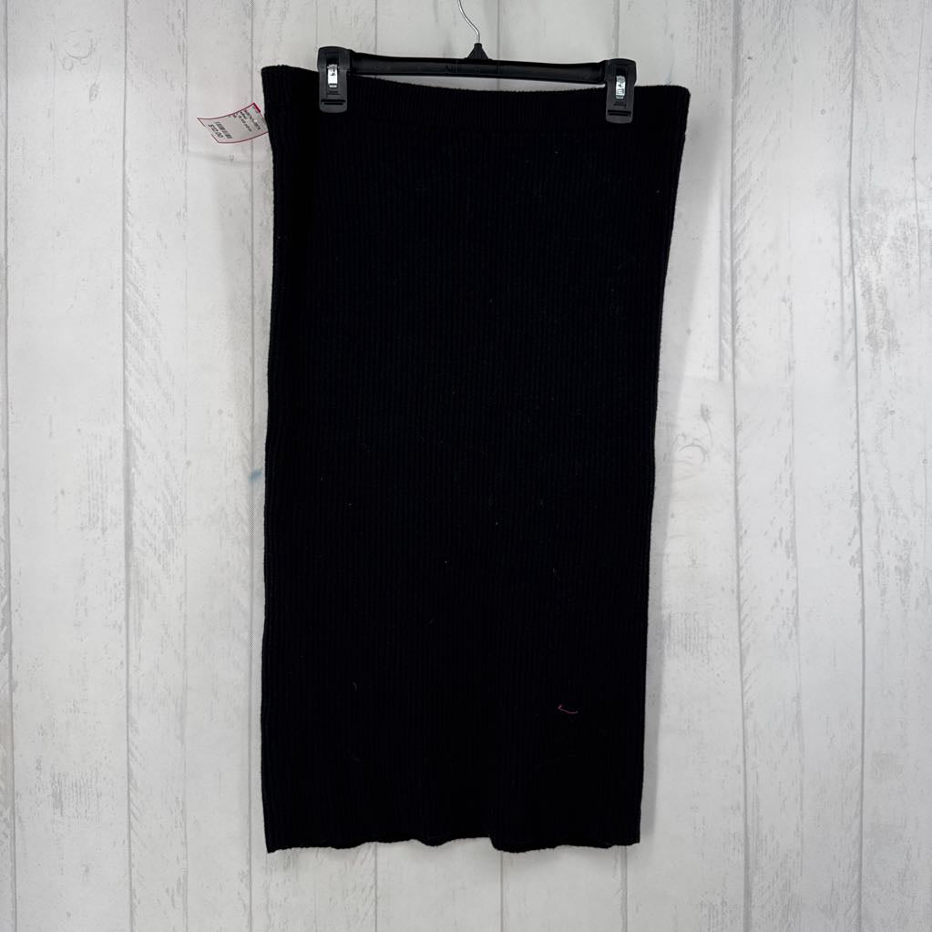 L rib knit pull-on skirt