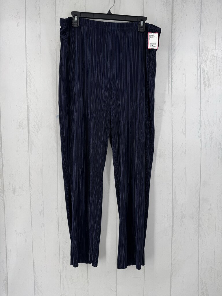 XL pleated pull-on pant