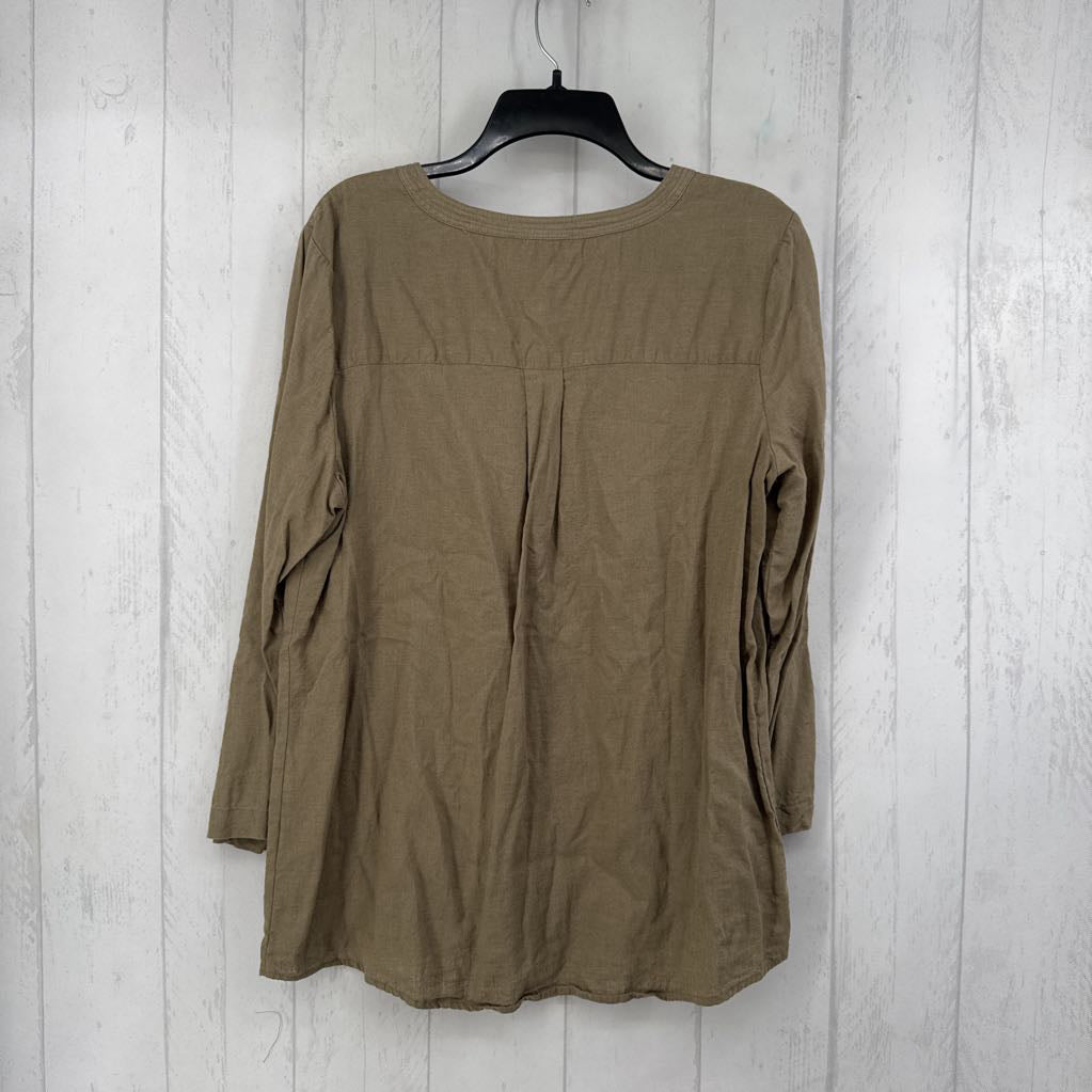 XL linen blend 1/2 button down 3/4 slv top