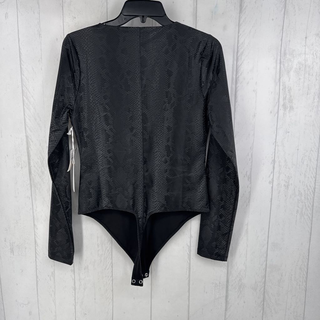R119 3(L) snakeskin print bodysuit