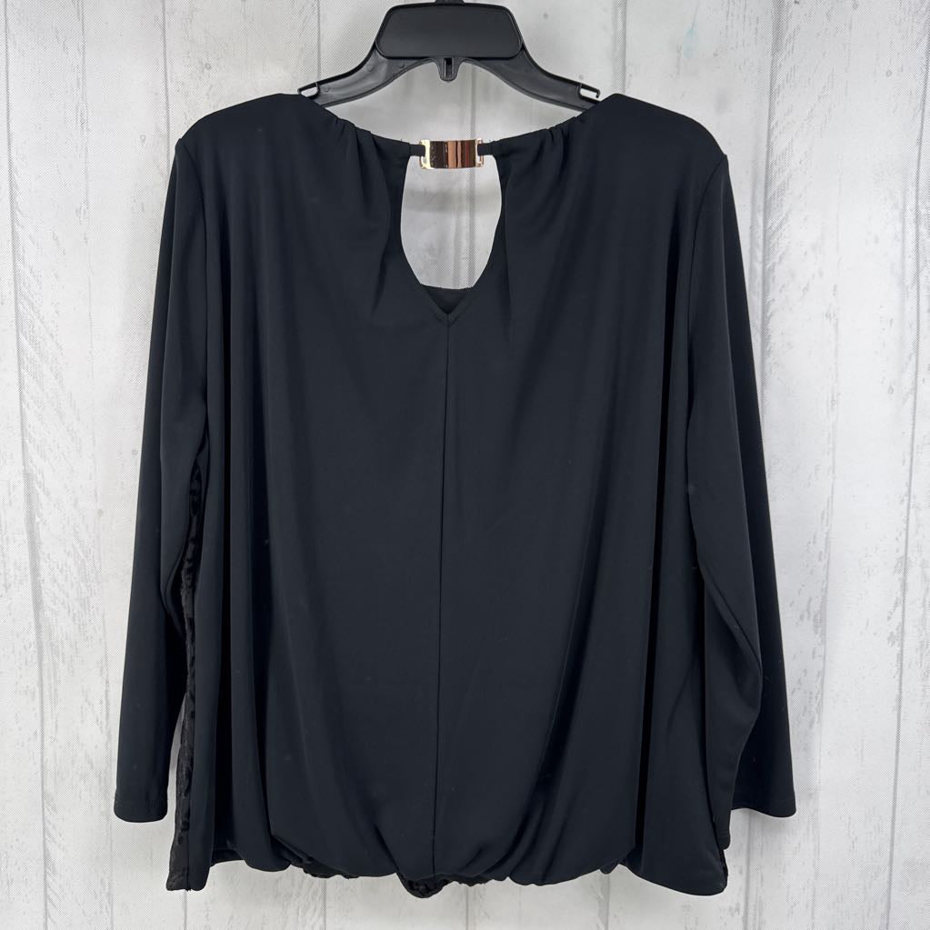 XL textured cut out back 3/4 slv top