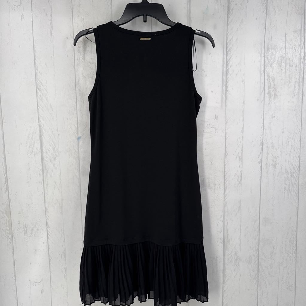 XS pleated bottom slvls dress