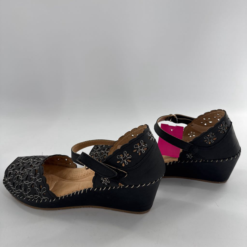 8.5 perforated leather sandal