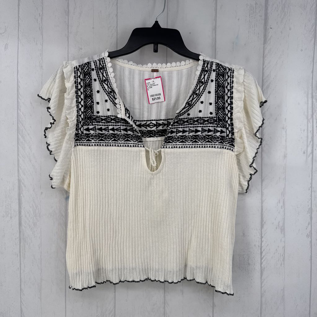 XL embroidered flutter slv top