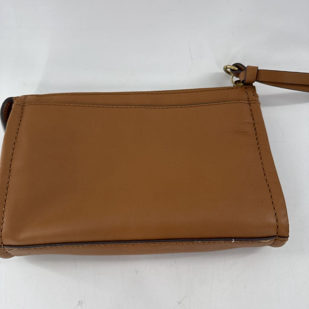 leather wristlet