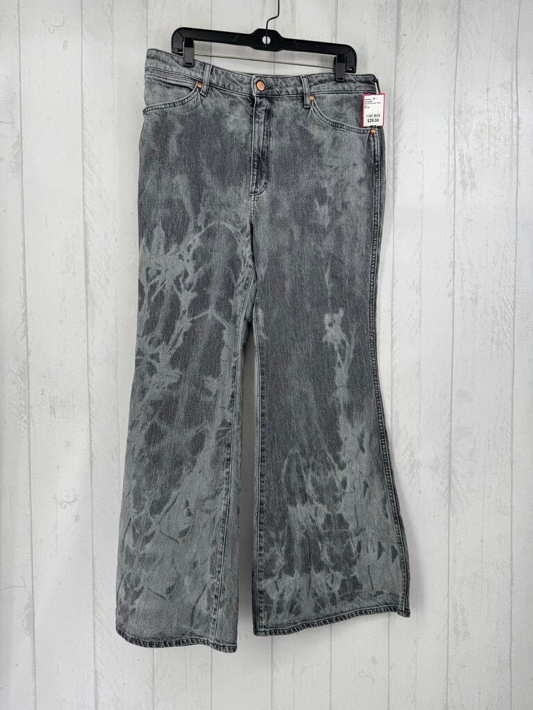 32x32 hi-rise flare jean