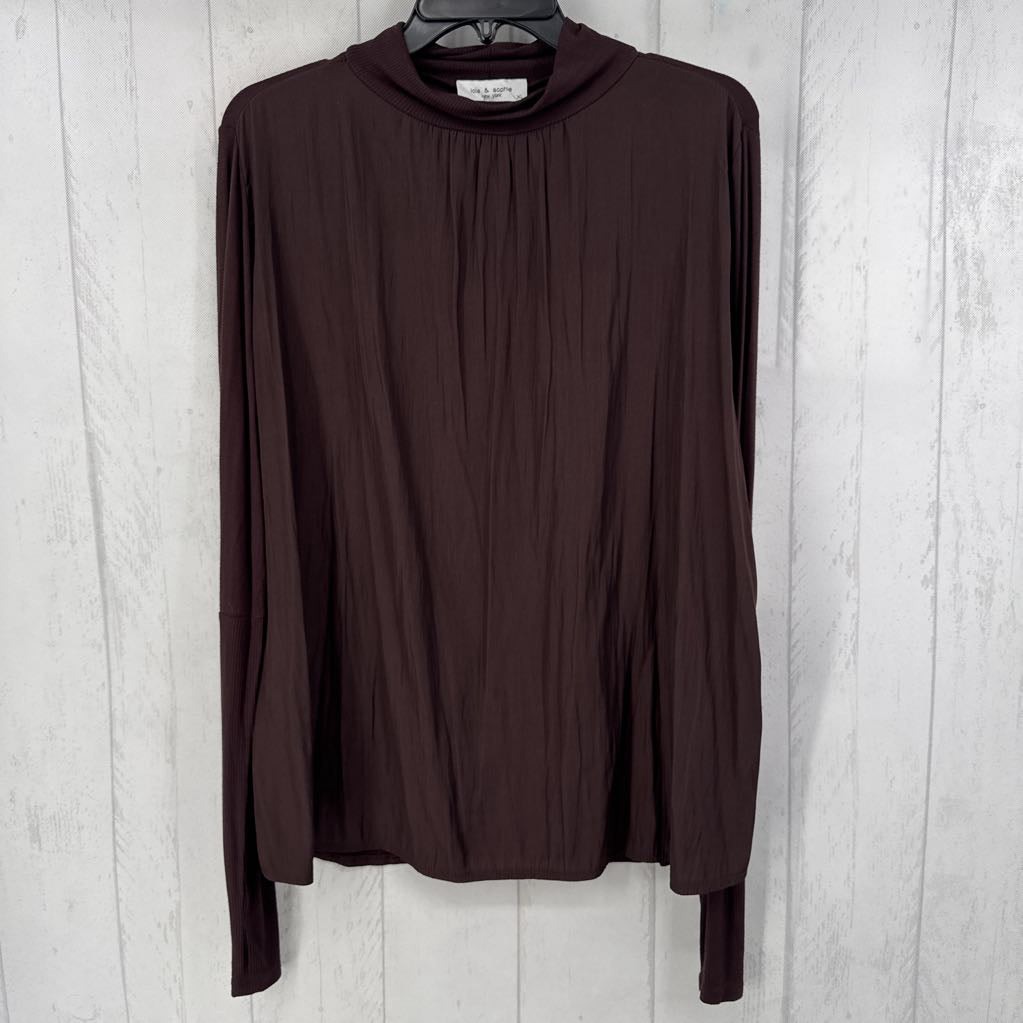 XL l/s t-neck top