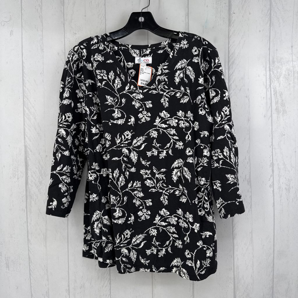 XL flo print v-neck 3/4 slv top