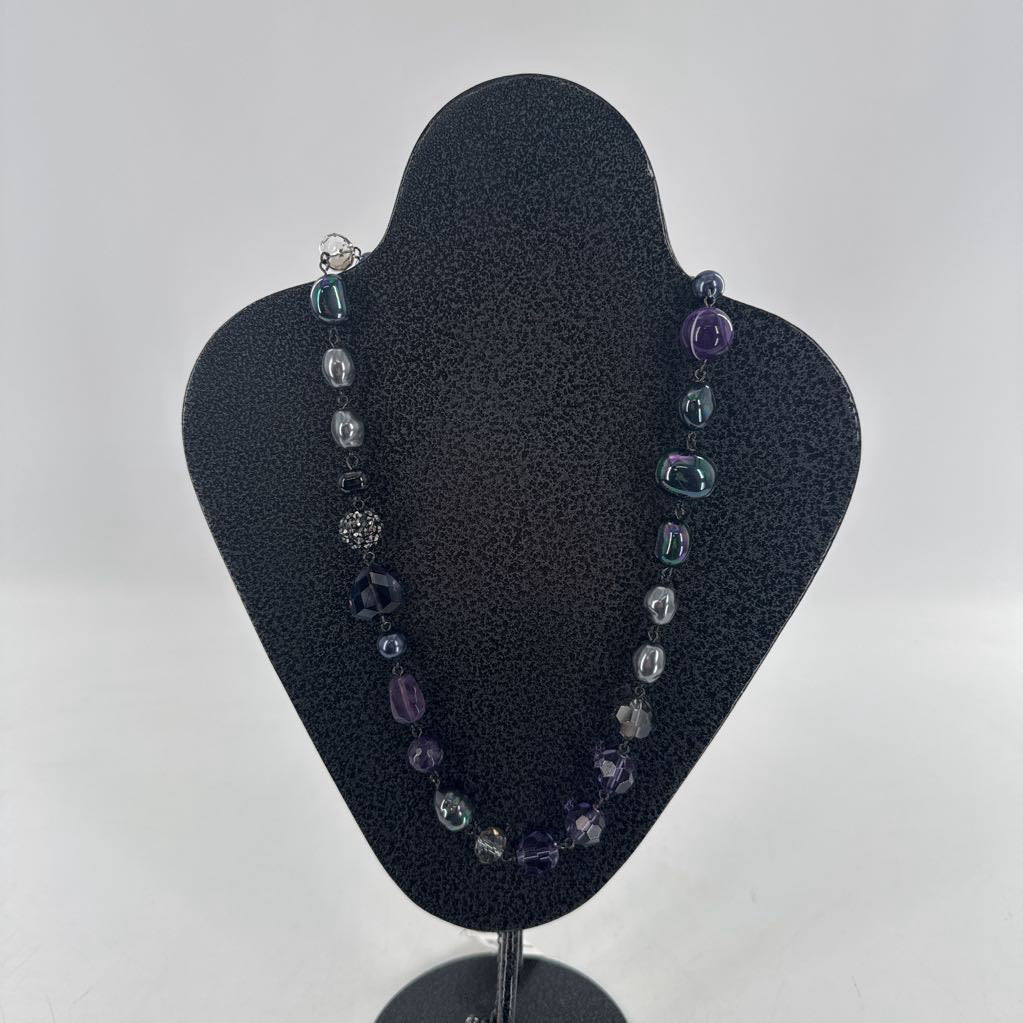 R55 19" purple beaded necklace