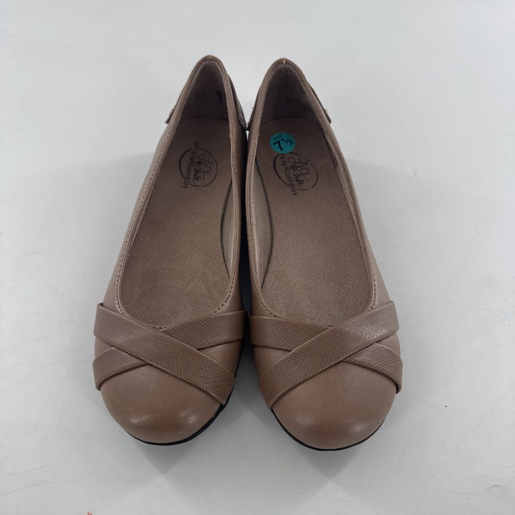 7.5 slip-on flats