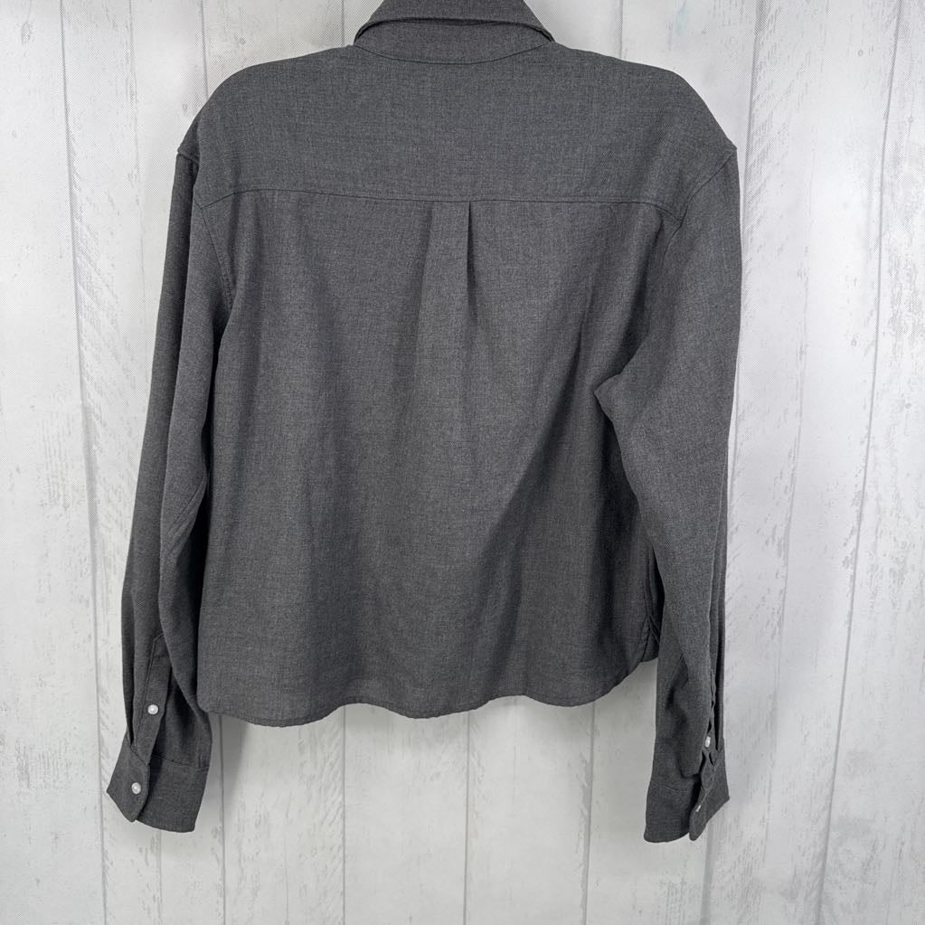 R60 S-T crop button down l/s top