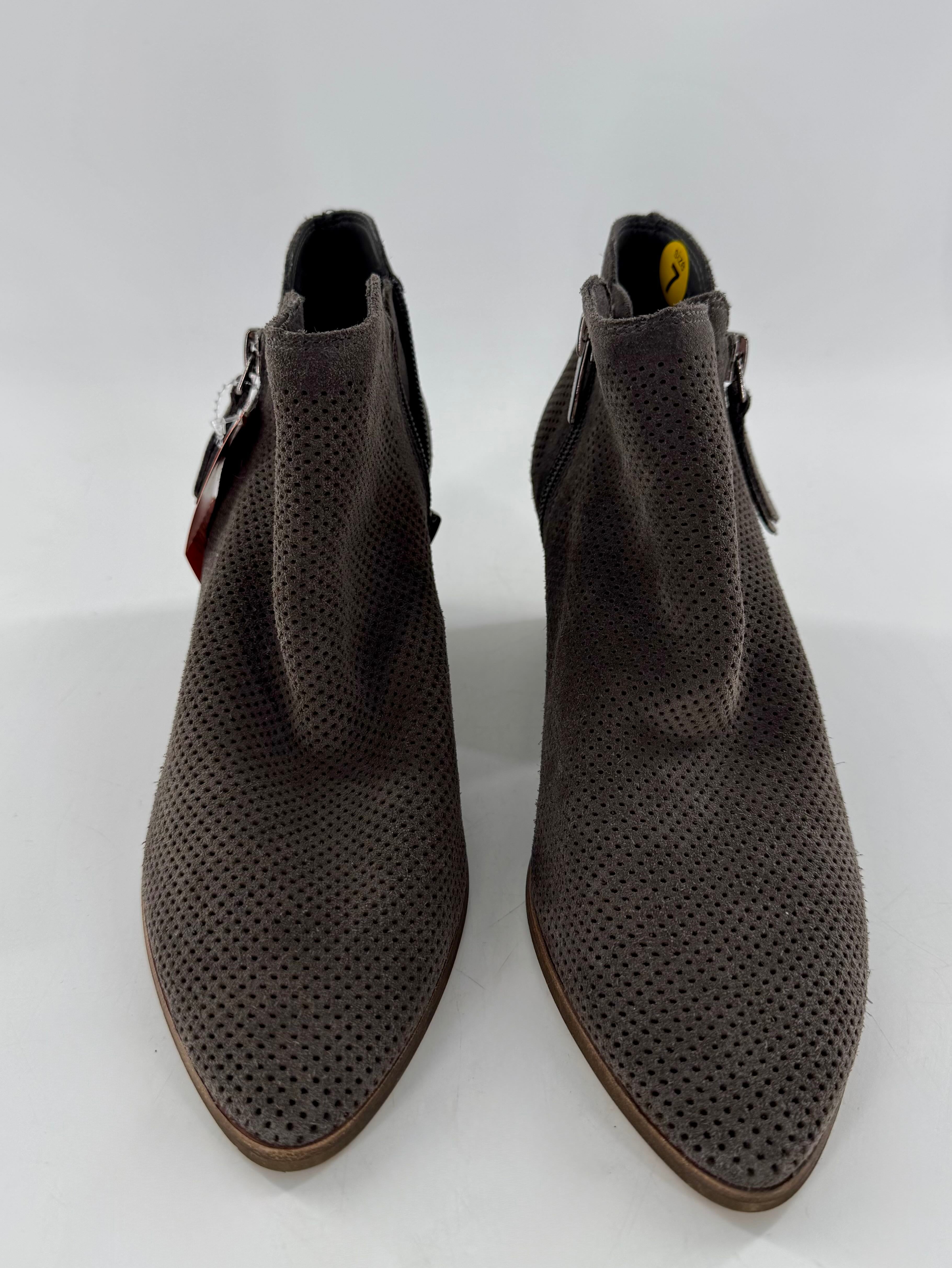 7 perforated leather bootie