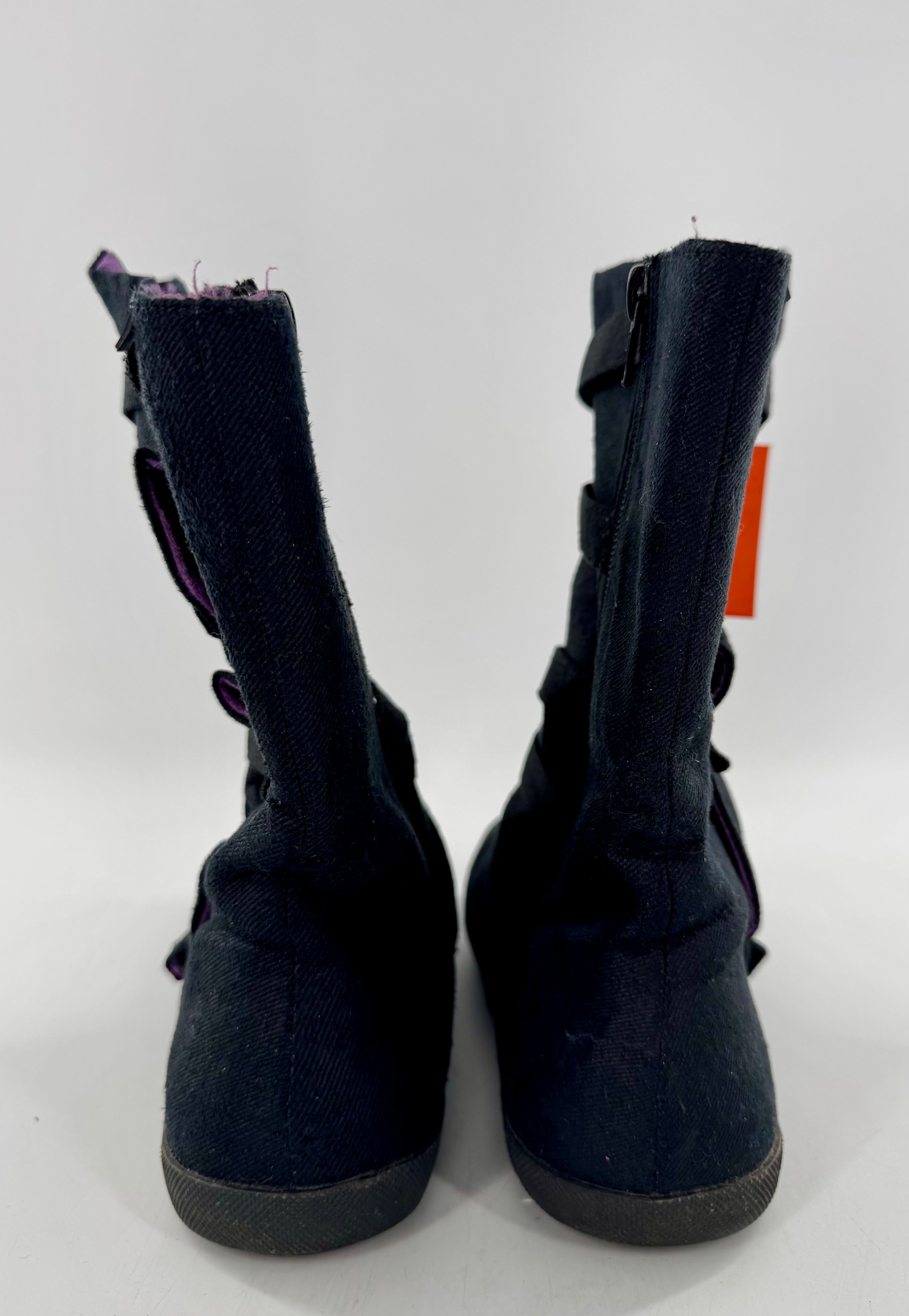 8 canvas button accent mid-calf boot