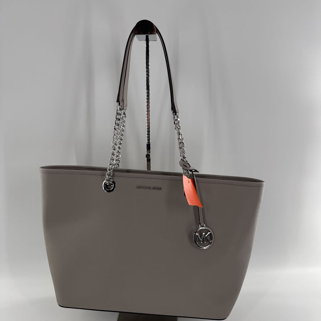 chain strap zip top tote