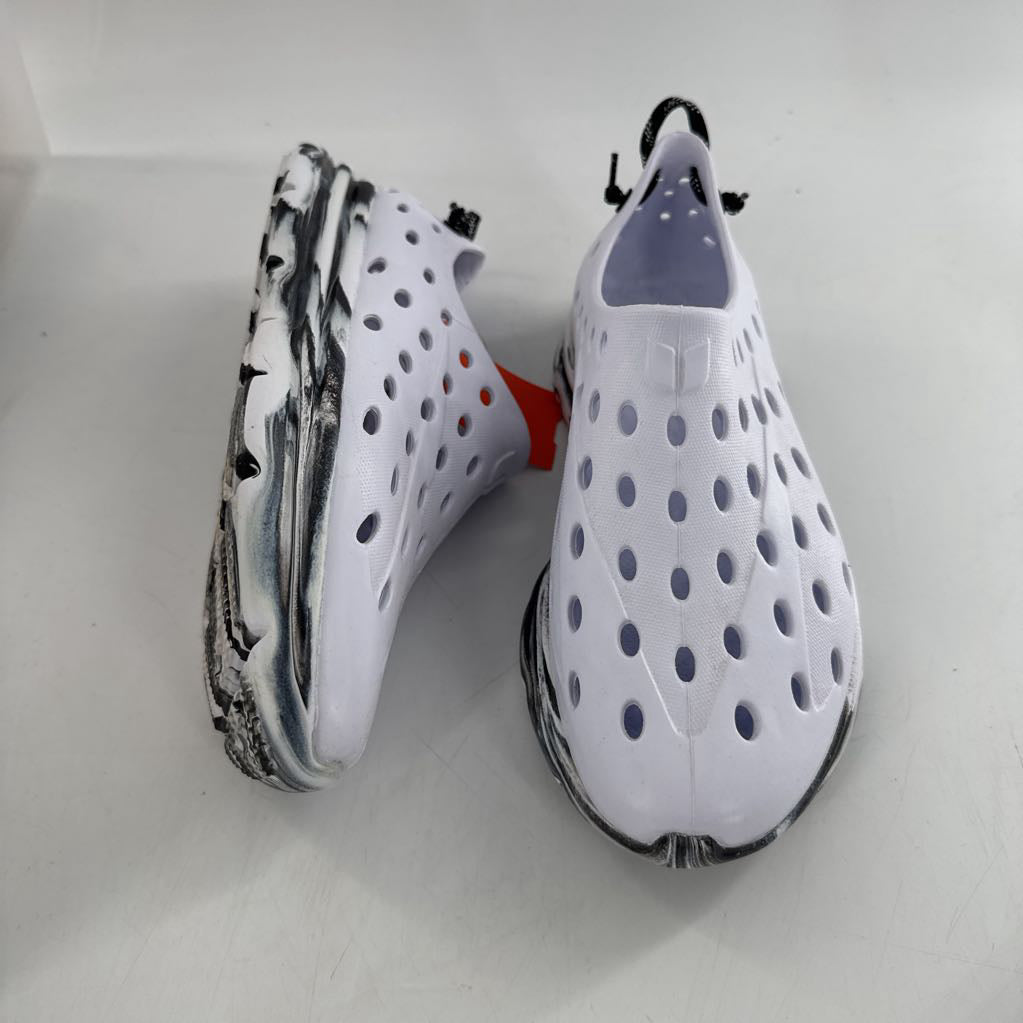 6 slip-on water shoes