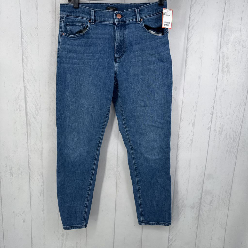 6-P straight leg jean