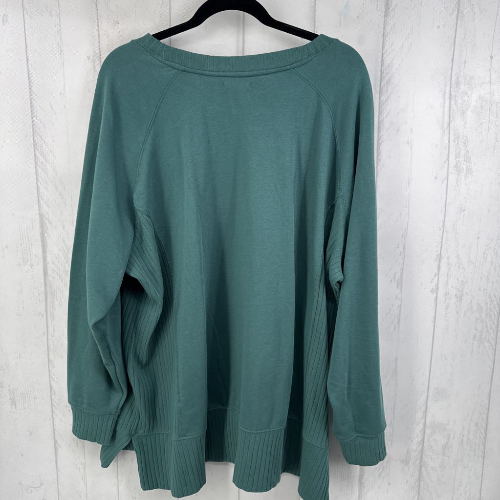 2X crewneck sweatshirt