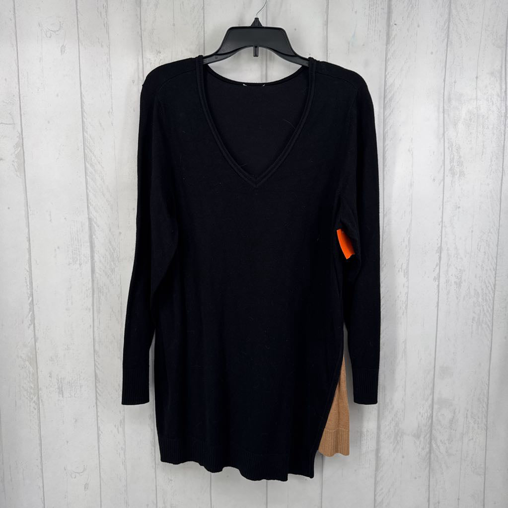 XL v-neck sweater
