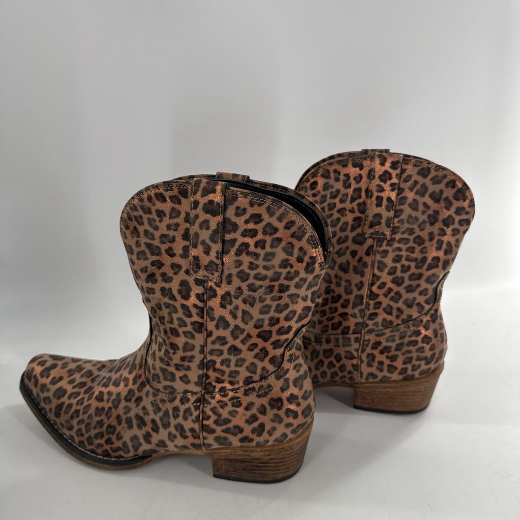 10 animal print boots